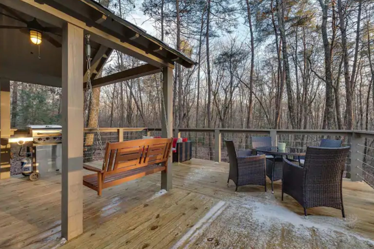 Luxury tiny home minutes from an 85 ft waterfall Monteagle, TN The
