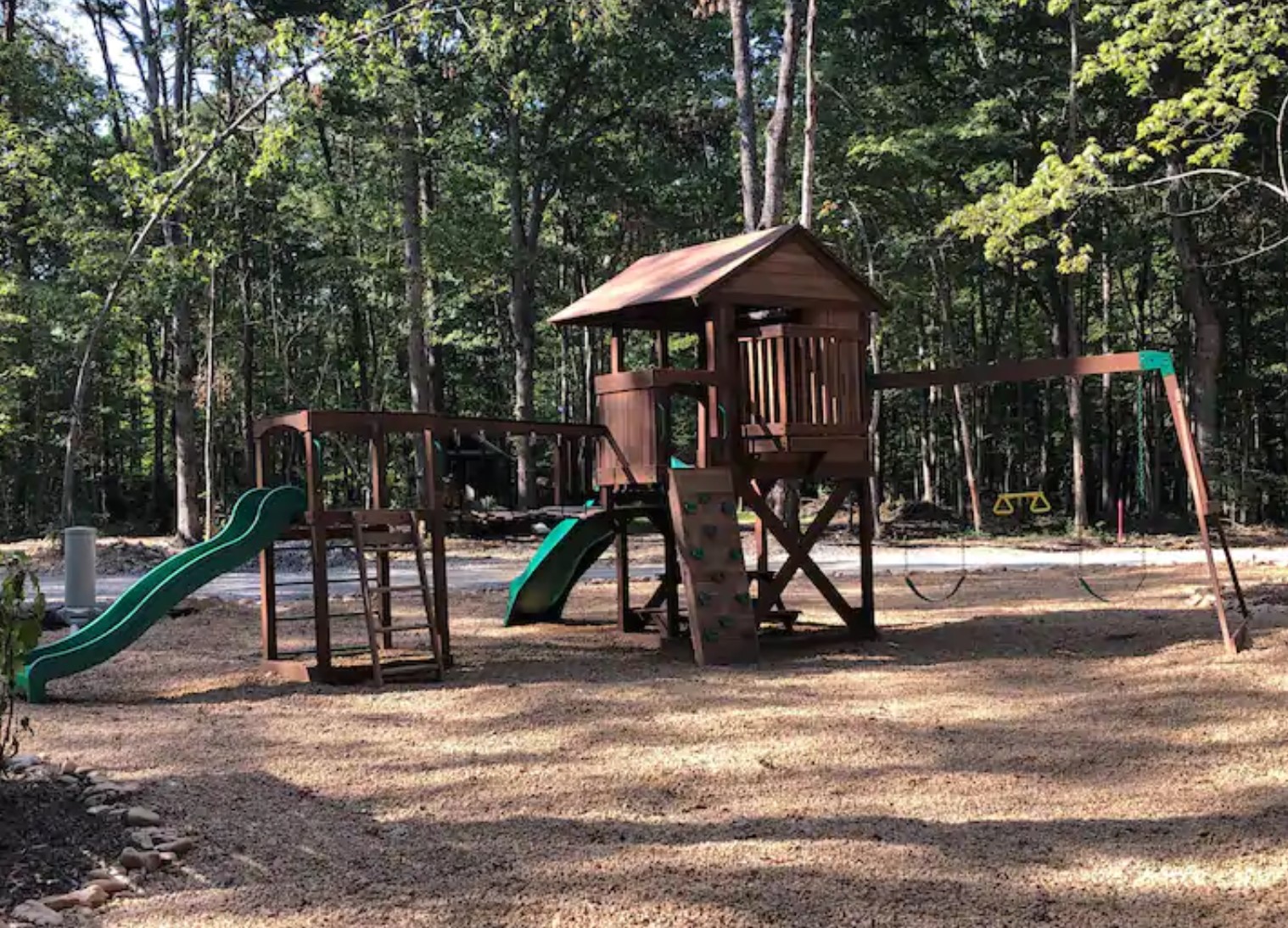 Luxury tiny home minutes from an 85 ft waterfall Monteagle, TN The