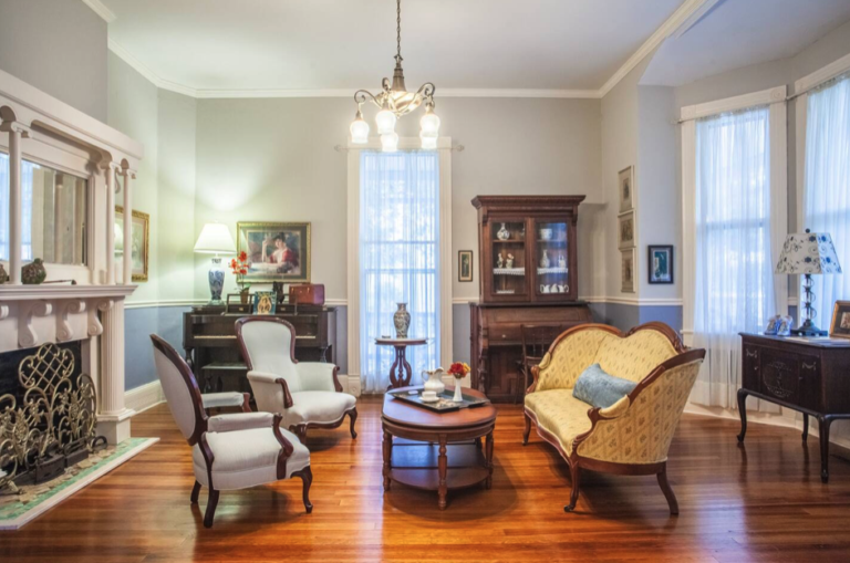 Historic 1880 Queen Ann Victorian Bed & Breakfast Carthage, NC The