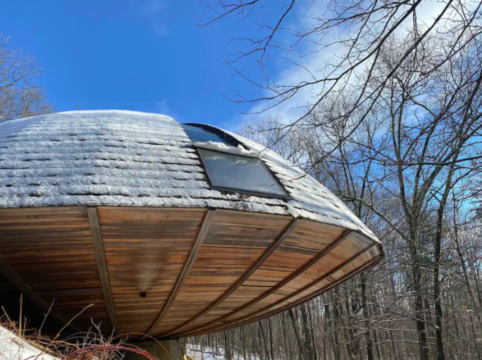 This is not a spaceship and it will surprise you on the inside! Unique Dome  House Experience on 28 acres | New Paltz, NY - The Travel Life
